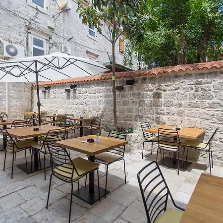 Отель Bifora Heritage 4*